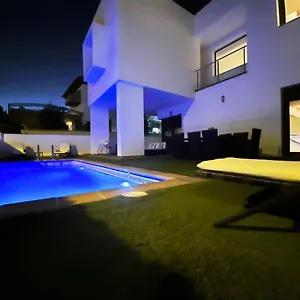  Villa Taza De Plata A